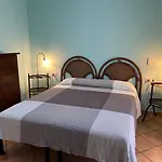 Paradisa *