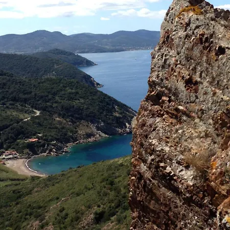 Paradisa Rio dellʼElba